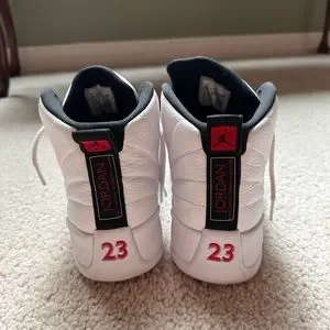 Jordan | Shoes | Gently Wornct83106 Color Whiteuniversity  display picture 3